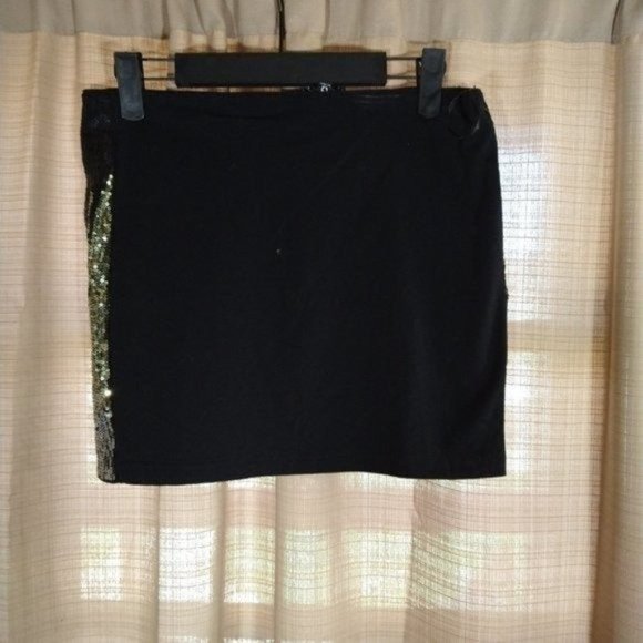 H&M DIVIDED gold and black sequin mini skirt NWT Size 8 - Picture 6 of 6